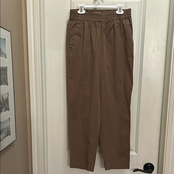 Everlane Pants - Everlane khaki/tan size 2 women’s elastic waist Pants